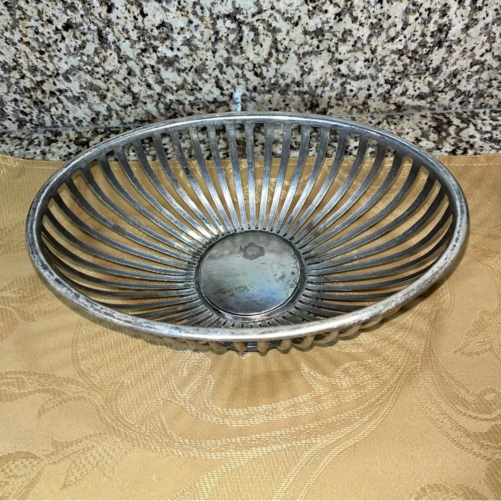 Vintage Oval teleflora Gift Silver Plate Bread / Fruit Bowl Wire Basket